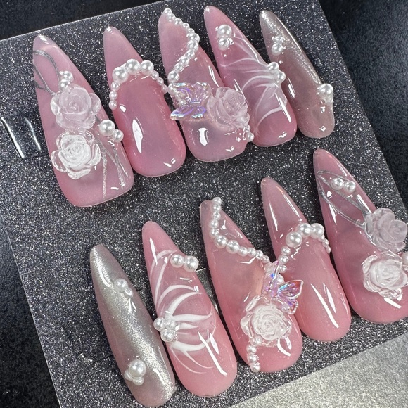 Long almond pink custom press on nails with roses - Picture 3 of 6